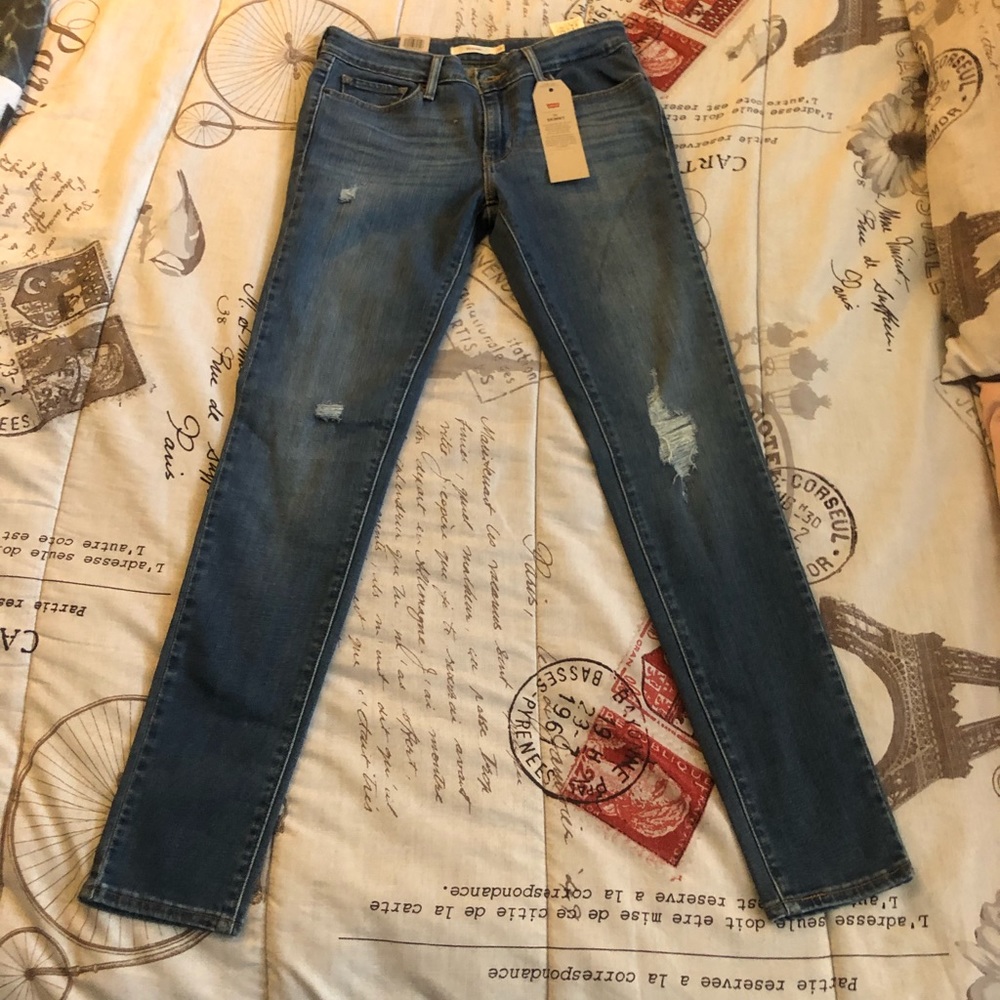 Levi’s 711 Skinny Jean